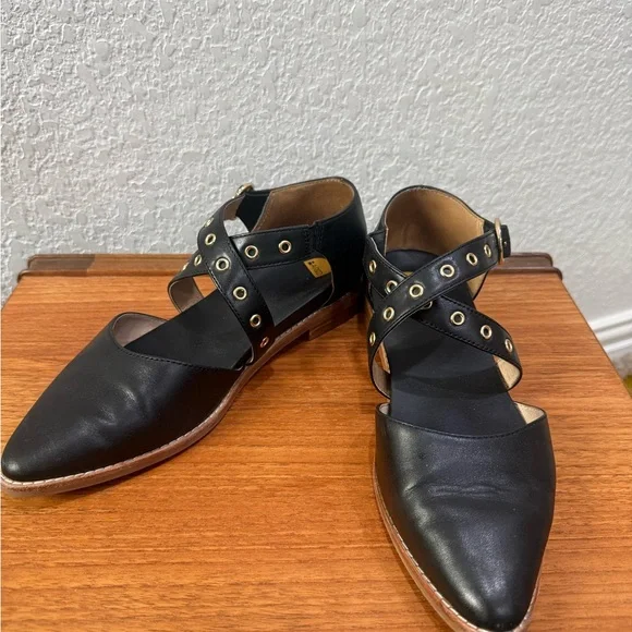 EUC Bared Footwear Shikra Flats in Black w/ Gold Hardware, size 39EU/8.5US - Picture 2 of 6